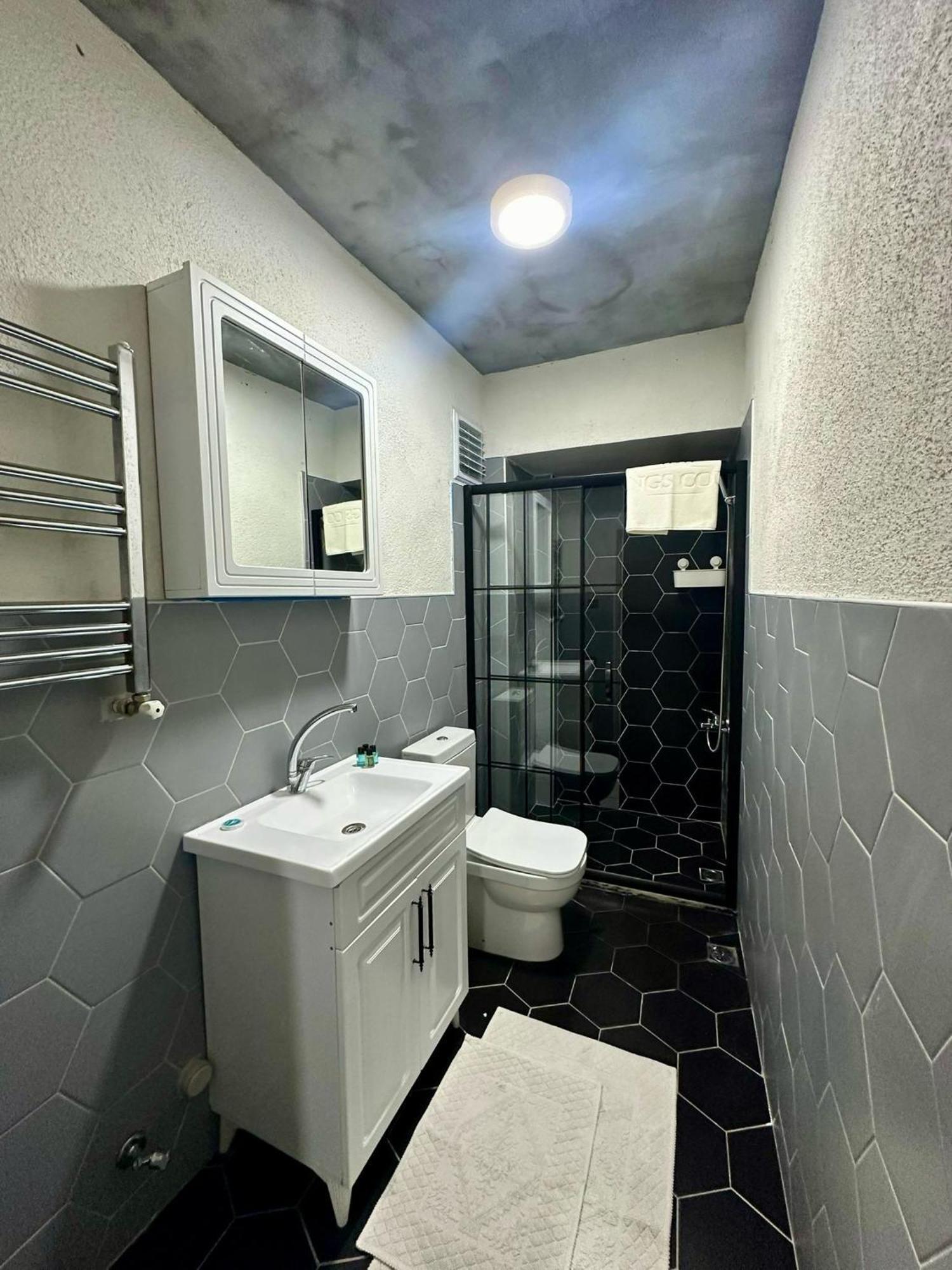 Tiny 1 Hotel Istanbul Bagian luar foto