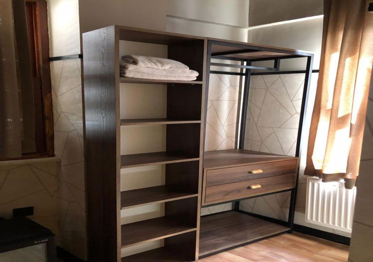 Tiny 1 Hotel Istanbul Bagian luar foto